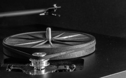 Gramofon Pro-Ject Debut III DC Black + OM5e